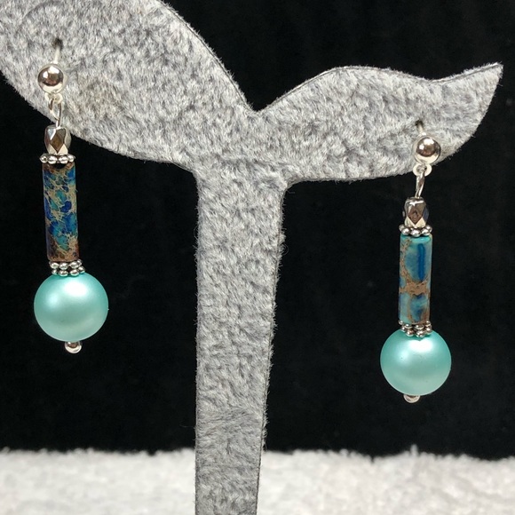 🦋✨Blue sea sediment Jasper and baby blue pearl like earrings -very pretty - Picture 7 of 8